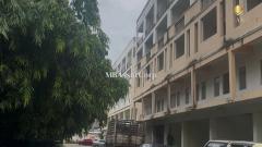 ขายอาคารพาณิชย์ใหม่ 4 ชั้นครึ่ง (มีชั้นลอย) ติดถนนเศรษฐกิจ 1 – คลองมะเดื่อ อำเภอกระทุ่มแบน จังหวัดสมุทรสาคร-202511062127221762439242935.jpg