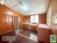 บ้านเดี่ยวครึ่งตึกครึ่งไม้ หน้ากว้างติดถนน ราคาถูก ใกล้องศ์การส่วนตำบลบ้านด่าน,ปั๊มน้ำมัน,อื่นๆ-202511071400031762498803486.jpg