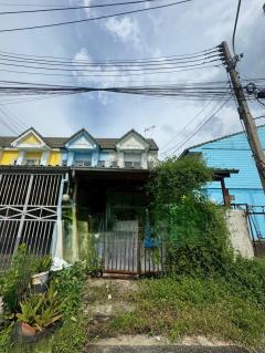 ขายด่วน ทาวน์เฮ้าส์ หมู่บ้านศุภลักษณ์ โฮมเพลส คลอง 3 คลองหลวง ปทุมธานี