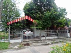 หมู่บ้านการเคหะนราธิวาส ขายด่วน บ้านเดี่ยว เนื้อที่ 50 ตร.ว ทำเลดี แปลงริม พร้อมอยู่ ราคาต่อรองได้