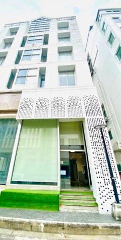 ตลาดปิ่นเงิน 300 ม. ให้เช่าอาคารสำนักงาน 7 ชั้น พร้อมดาดฟ้า โลตัส เซ็นทรัล ปิ่นเกล้า 500ม. มีลิฟท์ในตัว  แอร์ 35ตร.วา. 915 ตร .ม. 7นอน 7น้ำ 