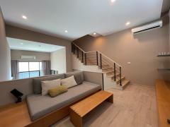 ขาย High Class ทาวน์โฮม 3.5 ชั้น “อาร์เดน พระราม 3” ถนนยานนาวา เขตยานนาวา กรุงเทพ