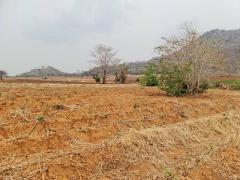 มูลค่าทวีเพิ่มพูนทรัพย์ในดิน  ที่ดินติดภูเขา ต.พระนอน อ.เมือง จ.นครสวรรค์ วิวสวยมากๆๆ 5ไร่เศษ โทร 096-882-1857