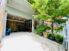 ขาย อาคารพาณิชย์ ใกล้รถไฟฟ้า รามคำแหง 52 พื้นที่ใช้สอย 593 ตรม เนื้อที่ 50.5 ตรว ขายพร้อมผู้เช่า-202511100530151762727415529.jpg