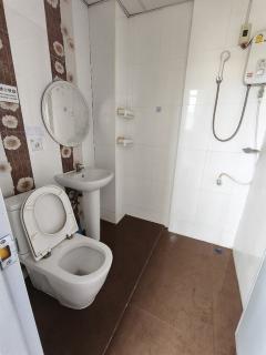 P553 ให้เช่า อาคาร 2 ชั้นครึ่ง ย่านสามเสน ซอยวัดตรีทศเทพ เขตพระนคร ถนนประชาธิปไตย ถนนวิสุทธิกษัตริย์ ถนนพระราม 8 ใกล้วัดตรีทศเทพ 400 เมตร วัดบวรนิเวศวิหาร ราชวรวิหาร 450 เมตร ใจกลางเมือง -202511101422131762759333592.jpg