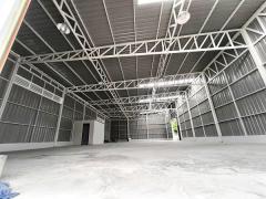 ให้เช่าโกดังใกล้แอร์พอร์ตลิ้งทับช้าง เนื้อที่ โกดัง 288 ตรม  เนื้อที่รวม 700 ตรมมีห้องน้ำ จอดรถ 5-10คัน พร้อมอยู่วันที่ 15 ธันวาคม 2568