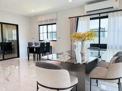 ให้เช่าบ้านหรู โครงการเศรษฐสิริ เสรีไทย หลังมุม ขนาด 72.7 ตร.ว. พื้นที่ใช้สอย 250 ตร.ม. ใกล้สวนสยาม - แฟชั่นไอส์แลนด์-202511102116251762784185421.jpg