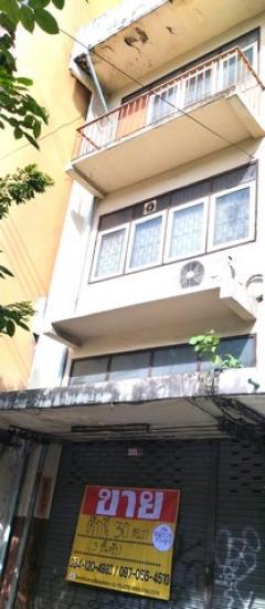 อาคารพาณิชย์ 3 ชั้นครึ่ง 30 ตร.วา  ทำเลทอง  ติดถนนใหญ่ ประชาอุทิศ ใกล้แยกนาหลวง เดินไป มจธ. (บางมด) ได้ใน 5 นาที    ZTK299