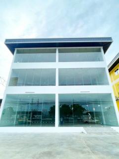 เดอะพาซิโอ พาร์ค 1.4 กม. ให้เช่าสำนักงาน 3 ชั้น 30 ตร.วา. 360 ตร.ม. คุณพ้ง  พร้อมลานจอดรถกว้าง 3 นอน 3 น้ำ ถ.พุทธมณฑลสาย 2-กาญจนาภิเษก 