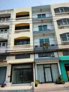 ขาย ตึกแถว ย่านลาดพร้าววังหิน ซอย 30 เหมาะทำออฟฟิต 4 ชั้น 17 ตรว