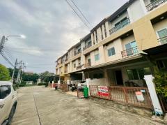 ขาย ทาวน์โฮมรีโนเวท 3.59 ลบ. เออเบิร์น สุขสวัสดิ์70 หน้าบ้านไม่ชนใคร-202511121316041762928164510.jpg