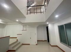 ขาย ทาวน์โฮมรีโนเวท 3.59 ลบ. เออเบิร์น สุขสวัสดิ์70 หน้าบ้านไม่ชนใคร-202511121316061762928166841.jpg