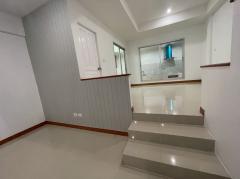 ขาย ทาวน์โฮมรีโนเวท 3.59 ลบ. เออเบิร์น สุขสวัสดิ์70 หน้าบ้านไม่ชนใคร-202511121316071762928167402.jpg