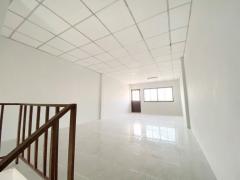 ขาย/ให้เช่า อาคารพาณิชย์ 3 ชั้นครึ่ง ทำเลทอง ท่าสะอ้าน บางปะกง ฉะเชิงเทรา-202511121435251762932925981.jpg