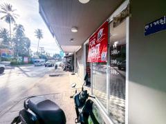 Commercial Building for Rent in a Prime Location on the Main Road, Bophut, Koh Samui