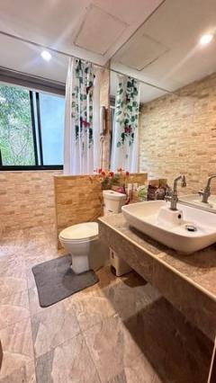 ขายที่ดิน 5 ไร่พร้อมบ้าน 3 หลัง  เจ้าของขายเอง กาฬสินธุ์ -202511130955371763002537562.jpg