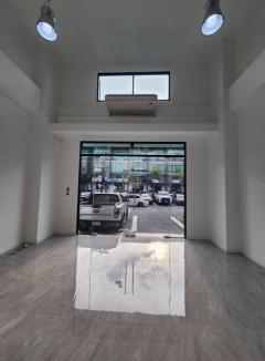 ให้เช่าโฮมออฟฟิศ สไตล์โมเดิร์น 3.5 ชั้น ขนาด 31.3 ตร.ว พื้นที่ใช้สอย 295 ตร.ม หน้ากว้าง 5.5 ม. ลึก 15.45 ม. จอดรถได้ 6 คัน-202511131211121763010672662.jpg