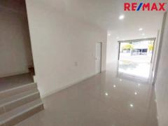 ขายตึกแถว 2 ชั้น เมืองนครปฐม ใกล้สำนักงานประกันสังคม สภาพใหม่-202511131552341763023954940.jpg