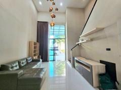 ขายทาวน์โฮมหลังมุม 3.5 ชั้น บ้านกลางเมือง วิภาวดี 64 พร้อมเข้าอยู่ ทำเลดี 15 นาที ถึง ม.เกษตร ใกล้รถไฟฟ้า เขียว-ชมพู-202511141132171763094737105.jpg