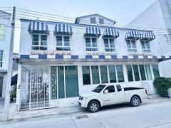 โฮมออฟฟิศ 3ชั้น คาเฟ่ร้านอาหารได้ ทำโฮมออฟฟิศได้ พักอาศัยได้ เปิดร้านสปาได้  ทำเลดี ใกล้อมตะฯ