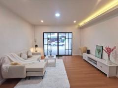 ขาย ทาวน์โฮม หมู่บ้าน​พั​ธนชัย​ สายไหม​ 34 พื้นที่ 100 ตรม. 21.2 ตร.วา 2นอน 2น้ำ รีโนเวทใหม่ พร้อมอยู่ หลังบ้านไม่ติดใคร ใกล้ BTS แยกคปอ-202511141707151763114835817.jpg
