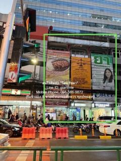 ตึก อาคารพาณิชย์ 4.5 ชั้น 3 คูหา ติดถนนสุขุมวิท 21 (อโศก) 42 sq.wa 0 Ngan 0 RAI 150000000 BAHT. ไม่ไกลจาก เยื้องตึกชิโน-ไทย ทำเลดีราคาเด่น กรุงเทพ