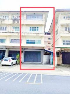 รร.มหาสวัสดิ์ราษฎรบำรุง 800 ม. เซนทรัลเวสต์วิลล์ 1.4 กม. โฮมโปร ราชพฤกษ์ 2กม. อาคารพาณิชย์ 4 ชั้นหลังมุม 35 ตร.วา. 560 ตร.ม. 3 นอน 3 น้ำ  