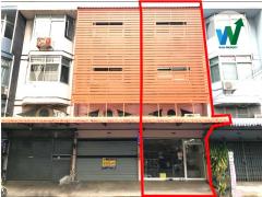 ขายตึกแถวพร้อมอยู่ อยู่เจริญ 3.5 ชั้น ต่อเติมครบ 16 ตร.ว. 2 ห้องนอน 2 ห้องน้ำ ค้าขายได้ อยู่อาศัยดี ย่านวิภาวดี 
