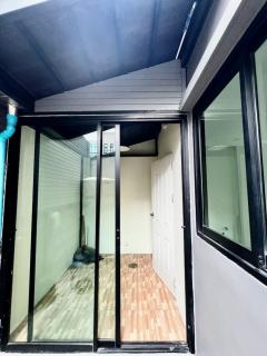 PN655 ให้เช่า ทาวน์โฮม อิเธอร์นิตี้ ทาวน์ พริมโรส วัชรพล ติดถนนสุขาภิบาล 5 เหมาะทำโฮมออฟฟิศ ทิศใต้-202511182113441763475224573.jpg