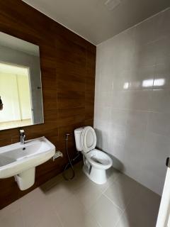 PN655 ให้เช่า ทาวน์โฮม อิเธอร์นิตี้ ทาวน์ พริมโรส วัชรพล ติดถนนสุขาภิบาล 5 เหมาะทำโฮมออฟฟิศ ทิศใต้-202511182113491763475229436.jpg