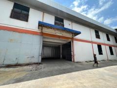 วัดนราภิรมย์ 2.09 กม.มหิดล ศาลายา 20 นาที วัดบางพระ 5.2กม.วัดบางแก้วฟ้า 1.1 กม.  เช่าโกดังโรงงาน คลองโยง 1,502 ตร.ม.ไฟฟ้า 3 เฟส 800 แอมป์