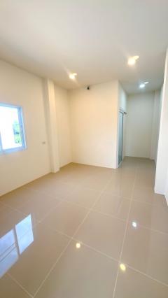 ขายบ้านเดี่ยวหรู 2 ชั้น บ้านศรีย้อย ต้นธง - ลำพูน บ้านใหม่สไตล์โมเดิร์น ของแถมจัดเต็ม ถูกมาก ใกล้ตัวเมืองลำพูน เชื่อมต่อเชียงใหม่-202511191420491763536849652.jpg