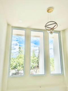 ขายบ้านเดี่ยวหรู 2 ชั้น บ้านศรีย้อย ต้นธง - ลำพูน บ้านใหม่สไตล์โมเดิร์น ของแถมจัดเต็ม ถูกมาก ใกล้ตัวเมืองลำพูน เชื่อมต่อเชียงใหม่-202511191420521763536852427.jpg