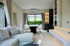 HOT PRICE ! บ้านสวยสภาพมือ 1 โซนหน้าสวนสาธารณะ พร้อมตกแต่งบิ้วอินทั้งหลัง เฟอร์ครบ พร้อมอยู่ได้ทันที-202511191448411763538521763.jpg