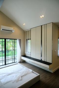 HOT PRICE ! บ้านสวยสภาพมือ 1 โซนหน้าสวนสาธารณะ พร้อมตกแต่งบิ้วอินทั้งหลัง เฟอร์ครบ พร้อมอยู่ได้ทันที-202511191448441763538524698.jpg