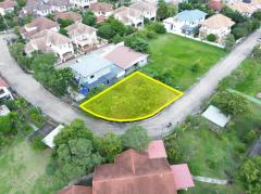 โอกาสทอง! ที่ดินแปลงมุมวิวทะเลสาบ สารินซิตี้ 127.1 ตร.วา ราคาดีที่สุด เหมาะสร้างบ้านหรูทันที!