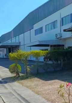 ขายที่ดินพร้อมสิ่งปลูกสร้างบ้านบึงชลบุรี ผังม่วงลาย บนพื้นที่  24  ไร่ ขนาดพื้นที่รวม 10,000 ตรม.