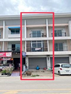 ขายด่วนอาคารพาณิชย์ 3 ชั้น 4 ห้องนอน 3 ห้องน้ำ ติดถนน ทำการค้าได้ดี ใกล้โครงการหมู่บ้านและนิคมสินสาคร 