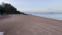 บอกขายที่ดินดีทำเลเหมาะน่าซื้อ ขายที่ดินใกล้หาดบางเบิด ติดถนนทางหลวง ใกล้หาด1 กม. +ขนาดที่ดิน 50-1-18 ไร่ โฉนดครุฑแดง พร้อมโอน ไร่ล่ะ 8 แสน