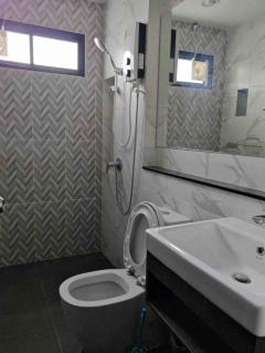 ให้เช่าทาวน์โฮม 3 ชั้น Premium Place พหลโยธิน–รามอินทรา  220 ตร.ม. 24 ตร.ว.  4นอน 3น้ำ ทำเลเทพ ถนนเทพรักษ์ ใกล้ BTS สายหยุด-202511192057461763560666028.jpg