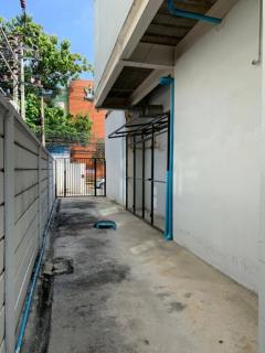 ให้เช่าบ้านเดี่ยว 2 ชั้น สไตล์คาเฟ่ ทำเลดี จอดรถได้หลายคัน ติดถนนซอยเอกมัย 21 เหมาะทำธุรกิจ ขนาด 219 ตรว-202511201216431763615803250.jpg