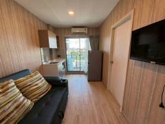 ขายพร้อมผู้เช่าฟีล คอนโด ลาดพร้าว 33 (Feel Condo Ladprao 33) 1 ห้องนอน ชั้น 5 27 ตร.ม. วิวไม่บล็อก ใกล้รถไฟฟ้าสายสีน้ำเงินสถานีลาดพร้าว ตกแต่งสวย เฟอร์นิเจอร์และเครื่องใช้ไฟฟ้าครบ