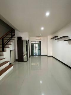 ขายทาวน์โฮม 3 ชั้น หมู่บ้านซิตี้พลัส หนองจอก 3 ห้องนอน 3 ห้องน้ำ ถ.ผดุงพันธ์ ติดตลาดสดหนองจอก ราคาถูกในย่านนี้-202511211432581763710378839.jpg