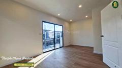 หมู่บ้าน เนเชอร่า เทรนด์ ประชาอุทิศ 90 ทาวน์โฮมทรงอิสระ สไตล์ Modern Contemporary-202511211722571763720577411.jpg