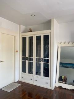 ให้เช่า ทาวน์เฮ้าส์ Ratchadapisek 44(รัชดาภิเษก 44) 22 ตรว 180 ตรม 4 นอน 3 น้ำ 3 ชั้น ตกแต่งครบ พร้อมอยู่-202511221011421763781102121.jpg