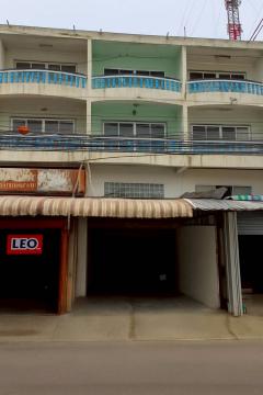 ขาย ถูกมาก อาคารพาณิชย์ 3.5 ชั้น ใจกลางเมืองนครปฐม