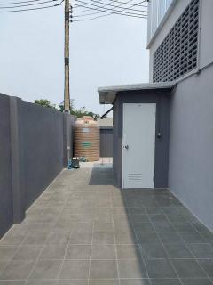 ให้เช่า โฮมออฟฟิศ พร้อมโกดัง 450 ตร.ม.หลังมุม บางใหญ่ นนทบุรี ซอยกันตนา ใกล้ รพ.บางใหญ่ ไฟฟ้า 3 เฟส 30 แอมป์ เหมาะสำหรับทำโฮมออฟฟิศ และเก็บสินค้า-202511221448301763797710700.jpg