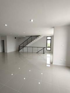 ให้เช่า โฮมออฟฟิศ พร้อมโกดัง 450 ตร.ม.หลังมุม บางใหญ่ นนทบุรี ซอยกันตนา ใกล้ รพ.บางใหญ่ ไฟฟ้า 3 เฟส 30 แอมป์ เหมาะสำหรับทำโฮมออฟฟิศ และเก็บสินค้า-202511221448341763797714232.jpg