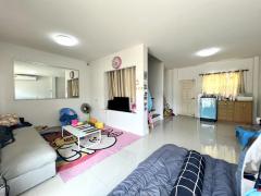 ขายทาวน์โฮม 2 ชั้น หมู่บ้านโนโว วิลล์ กรุงเทพฯ-ปทุมธานี จุดเด่นหลังนี้ตัวบ้านเป็นหลังมุม ได้เนื้อที่ 33 ตร.ว. มีพื้นที่เป็นสวนด้านข้างกว้างขวางอยู่ในตัวบ้าน โครงการจากศุภาลัยสร้างสไตล์โมเดิร์นมี 3 ห้องนอน 2 ห้องน้ำ-202511222013031763817183495.jpg