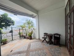 ขาย ทาวน์เฮ้าส์ 3 ชั้น ริมทะเล วิวทะเลทุกชั้น ใกล้สถานีรถไฟ  สะพานสราญวิถี  ไปรษณีย์ไทย ถนนสู้สึก-202511222246321763826392173.jpg